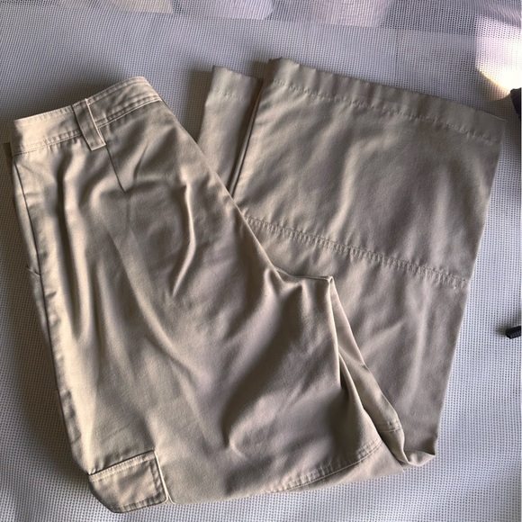 DLSSH Women’s wide legs Cargo pants size 8 TAN - Picture 4 of 10